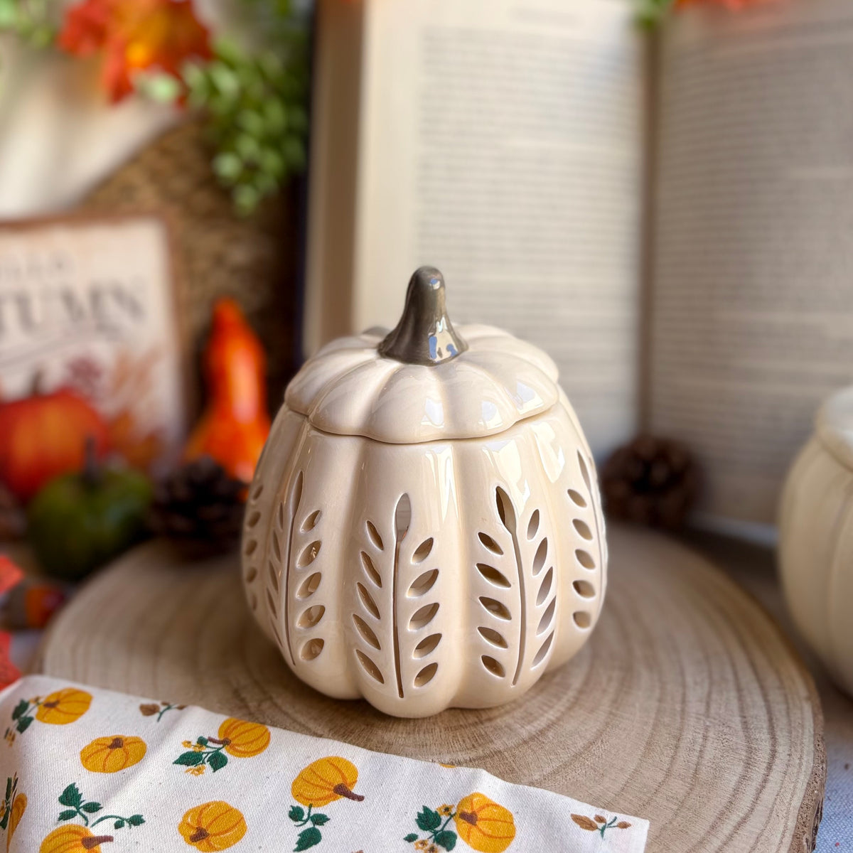 Pumpkin Cottage · Quemador de cerámica para wax melts